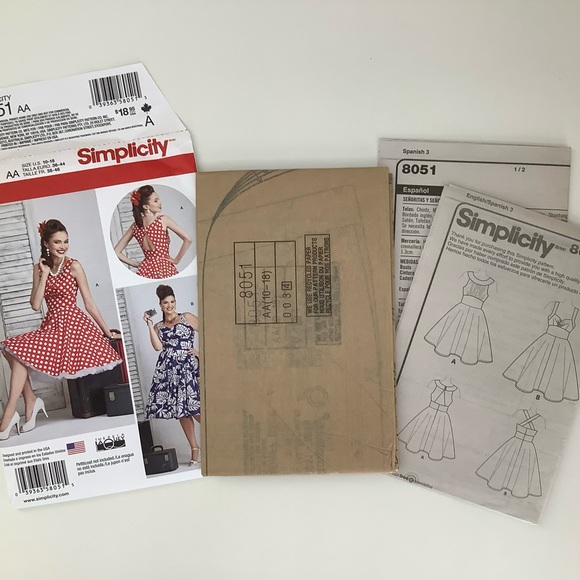 Simplicity 8051 Sewing Pattern - Picture 3 of 5